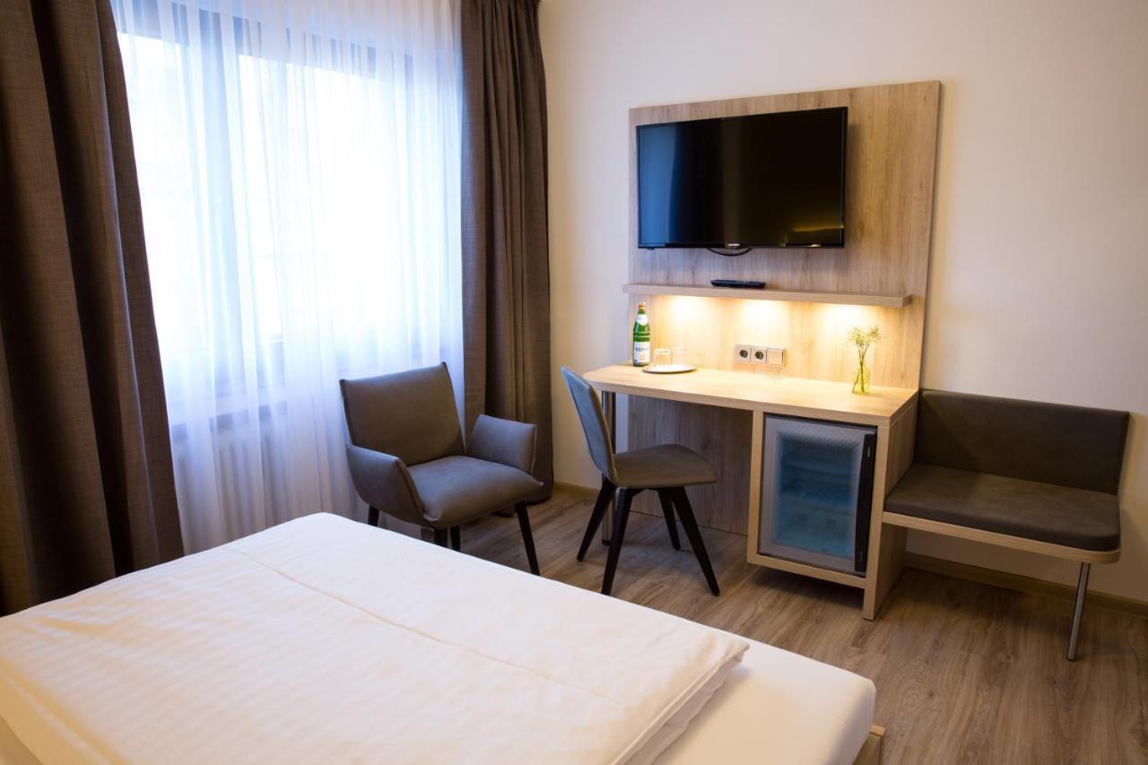 Gaestehaus Hotel Wilms ケルン エクステリア 写真